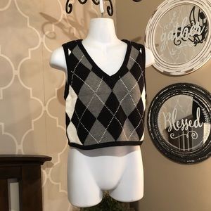 Forever 21 cropped sweater vest